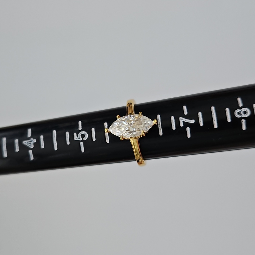 2ct Marquise Moissanite Solitaire Ring. Size 6 - Picture 3 of 11